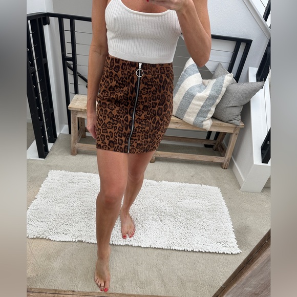 SHEIN Dresses & Skirts - SHEIN Leopard Print Zip Front Mini Skirt Brown Animal Print Bodycon | Size M
